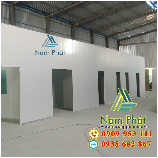 Vách Ngăn Panel Cách Nhiệt